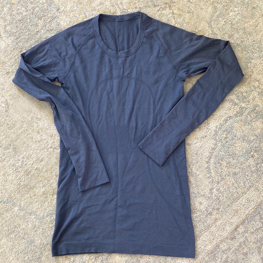 Swiftly tech long sleeve in navy